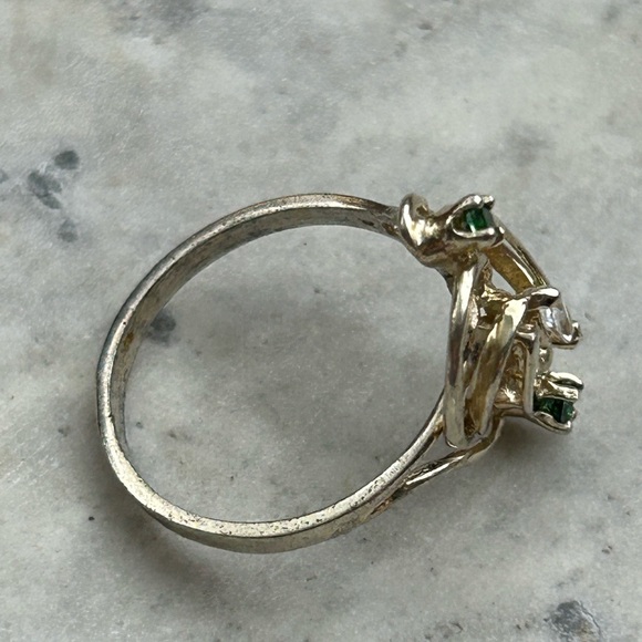 Vintage Emerald CZ Gemstone Ring Mid Century Ring Size 7 Ring - Picture 8 of 9